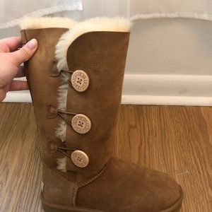 UGG Women's Bailey Button Triplet II